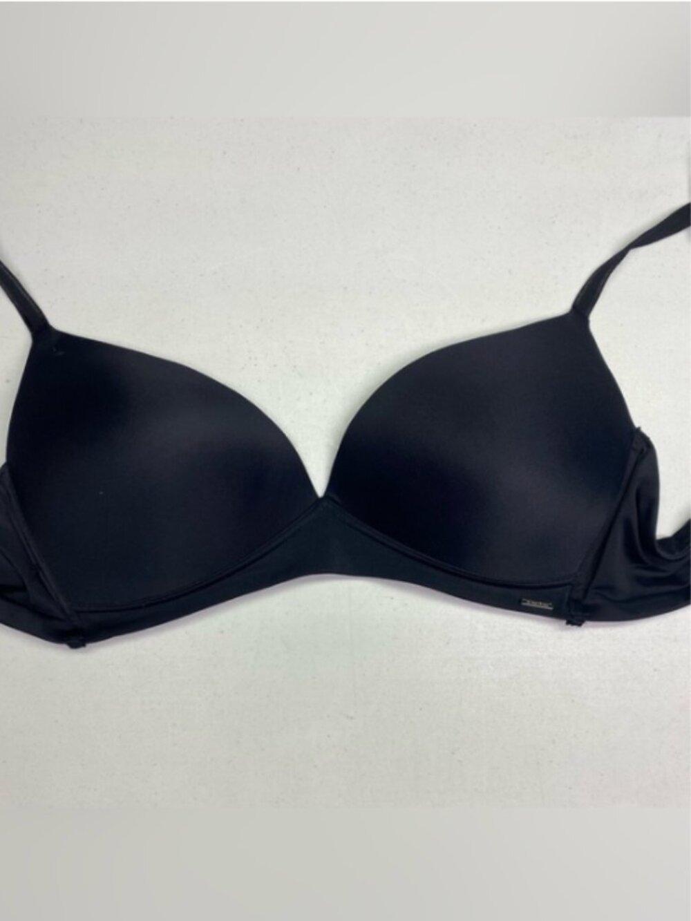 La Vie en Rose Black Wireless Push-Up Plunge Bra 36B *P1037